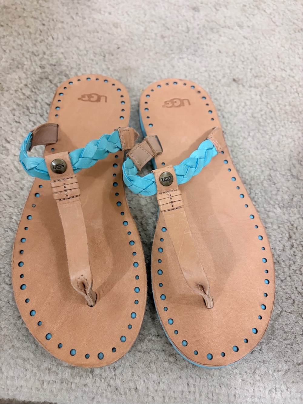UGG Women's Tan Sandal Size 7